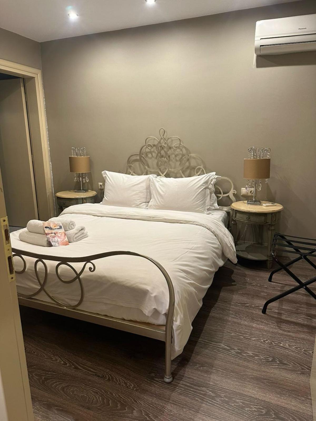 Melies Boutique Hotel Loutraki  Exterior photo