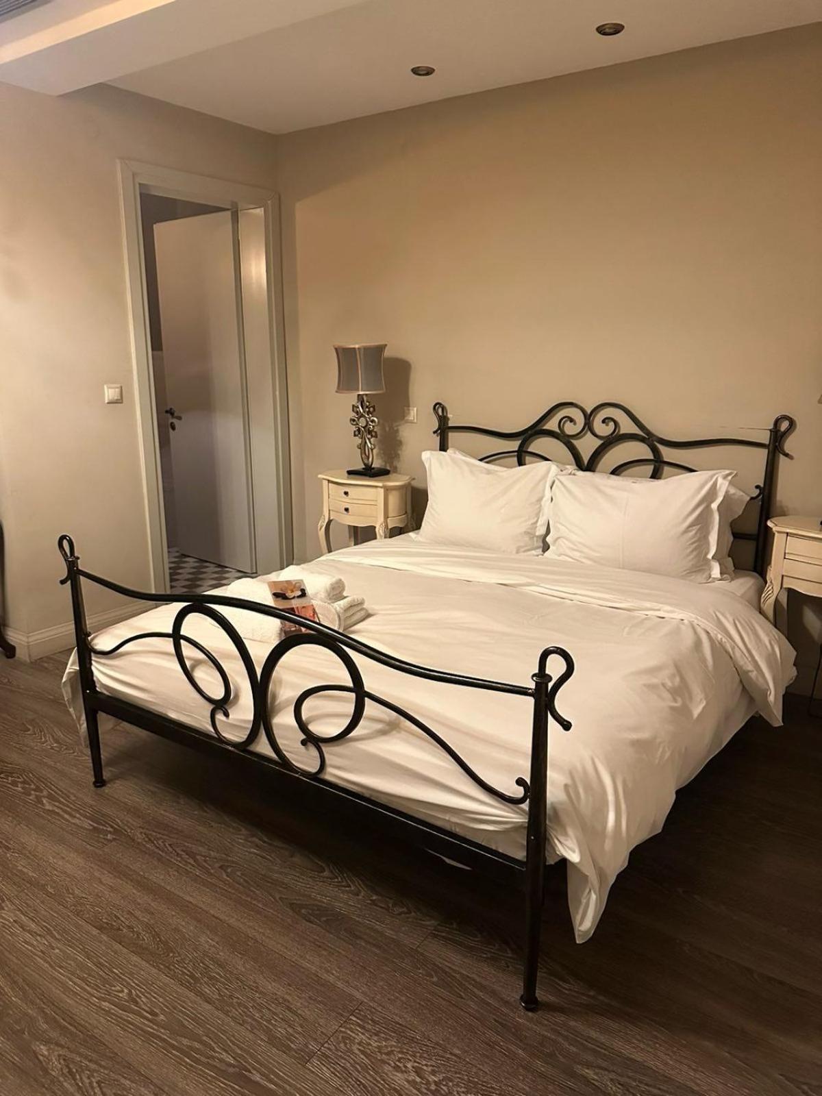 Melies Boutique Hotel Loutraki  Exterior photo